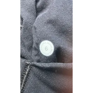 Lululemon Scuba Jogger‎ 6 Black High Rise Fleece Tapered Sweatpants Athleisure thumbnail 7
