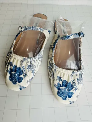 Steve Madden Cream and Blue Floral Mary Jane Flats thumbnail 2