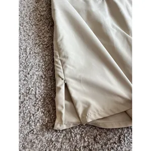 Patagonia Duway Skirt Skort Golf Pocket Zip Sides Beige Size 6 Pickleball Gym thumbnail 2
