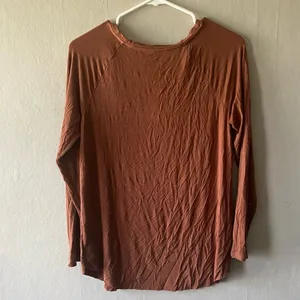 American Eagle Soft And Sexy Burnt Orange Scoop Neck Long Sleeve Size Medium thumbnail 3