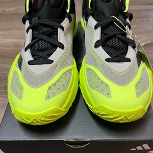 Adidas Adizero Select 2.0 Unisex Basketball Trainer Shoes Women’s 7.5 Men’s 6.5 thumbnail 4