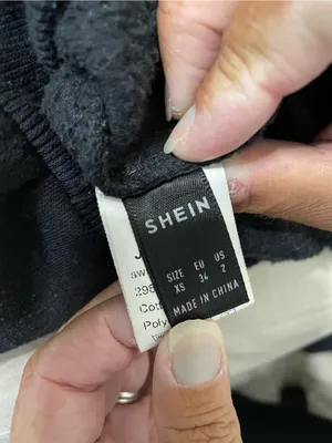 SheIn Women’s Black Zip-Up Hooded Jacket size XS thumbnail 4