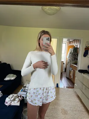 Theory White Cashmere Sweater thumbnail 2