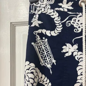 Lilly Pulitzer Chinese Dragon Wide Leg Resort Pants Sz 2 Cruise Palm Beach RARE thumbnail 2