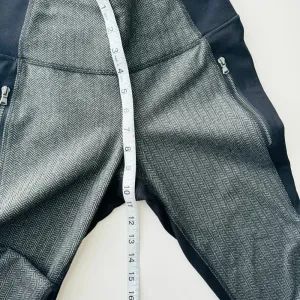 Old Navy Black Pull On Stretch Athletic Fit Leggings Size‎ Small thumbnail 6