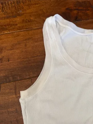 ALO Yoga White Ribbed Tank Top - Scoop Neck Active Tank thumbnail 2