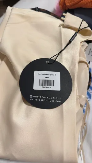 White Fox Top Boutique thumbnail 3