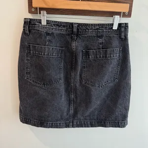 Madewell Denim High-Waist Button-Front Mini Skirt in Gilmore Wash Size 29‎ thumbnail 2