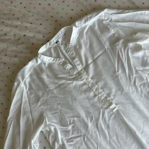 Uniqlo rayon relaxed long sleeve blouse thumbnail 3
