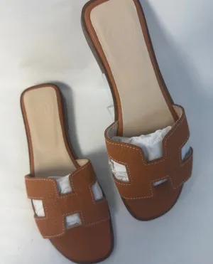 Open Tow Sandals NWOT Brown Size 6 thumbnail 1