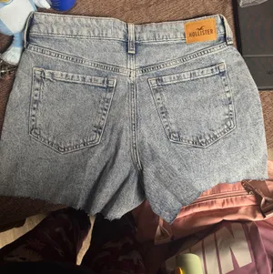 Hollister Mom Shorts thumbnail 3