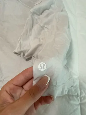 Lululemon crop top thumbnail 2