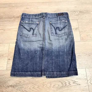 Citizens of Humanity Sophia Size 29 300 Stretch Knee‎ Length Denim Pencil Skirt thumbnail 2