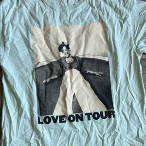 Harry styles love on tour tshirt thumbnail 3