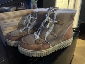 Sorel Boots thumbnail 1