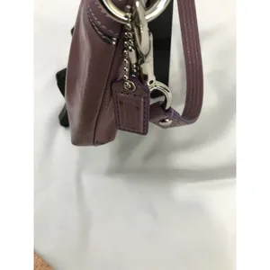 Coach Poppy Patent Leather Wristlet in Mauve Purple EUC thumbnail 6