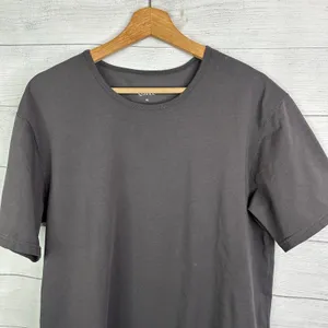 Quince Curve Crewneck Tee Dark Coal Gray Curved Hem Womens Size Medium Casual thumbnail 3