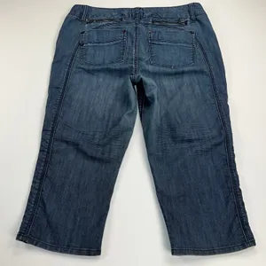 Torrid Denim Mid Rise Capri Jeans Medium Wash Whiskering Size 14 thumbnail 8