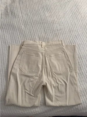 Abercrombie High-Rise Ankle Straight thumbnail 4