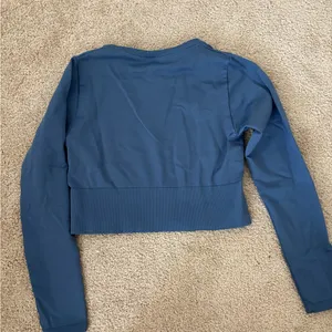 Offline by aerie long sleeve cropped workout top thumbnail 6