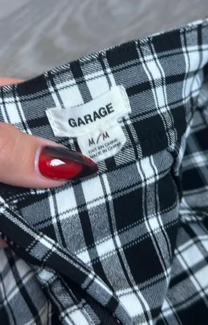 Garage Skirt thumbnail 3