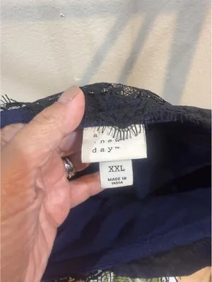 Brand New sexy top Women’s A New Day Navy Satin Camisole Black Lace Trim XXL NEW thumbnail 6