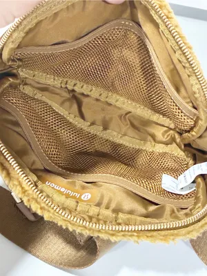 Lululemon Everywhere Sherpa Belt Bag Burnt Caramel Gold Hardware thumbnail 3