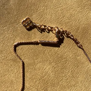Opal and rose gold Kendra Scott necklace, excellent condition. thumbnail 3