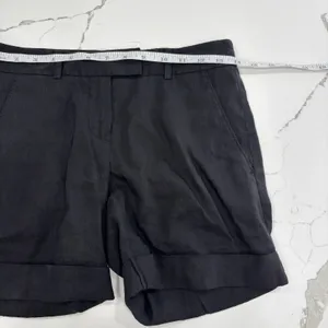 Theory Shorts Womens Size 00 Black Linen Blend Neutral Quiet Luxury thumbnail 4