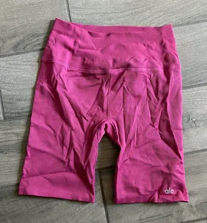 Alo mindful movement ribbed bike shorts thumbnail 1