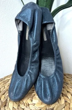 Vera Wang Ballet Flats shoes Lavender Label Metallic Leather thumbnail 1