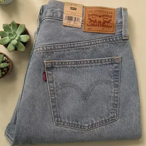 Levi's 501 Original‎ Women's Jeans Light Wash Floral Patch Straight Leg 30x30 thumbnail 5