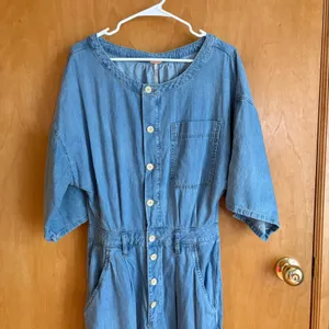 Free People Denim Jumpsuit Womens Small Blue Button Front Short Sleeve‎ Boho thumbnail 2