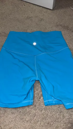 Lululemon Align High-Rise Shorts 6" thumbnail 2