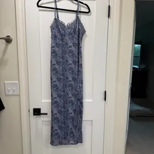 Walmart No Boundaries blue floral maxi slip dress in size S thumbnail 2