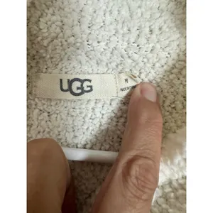 UGG Ylonda Turtleneck Sweater Cream Fuzzy Boucle‎ Knit Pullover 1018963 Mens M thumbnail 3