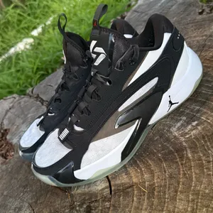 Nike Jordan Luka 2 TB Basketball Sneakers Black/White Mens Size 10 thumbnail 1