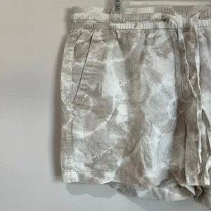 Old Navy Tie Dye Cream/White High-Waisted Printed Linen-Blend‎ Short Size M thumbnail 5