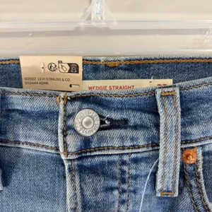 Levis Wedgie Straight High Rise Distressed Jeans Light Wash‎ 25x28 NEW Capsule thumbnail 13
