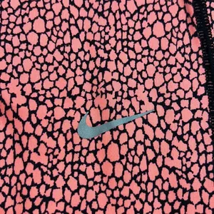 Nike crackle print medium Capri length leggings thumbnail 3