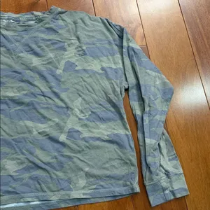 Abercrombie &‎ Fitch Green Camouflage Long Sleeve Crop Tee size M thumbnail 2