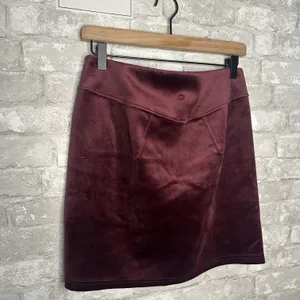 Lululemon Scuba High Rise Mini Skirt Velvet NWT Size XL (GARN) LW8AL9S thumbnail 4