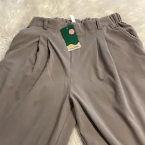 HALARA Wide-Leg Tan Trousers size L brand new color light gray two front pockets thumbnail 6