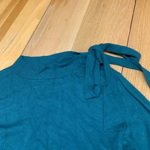 Ann Taylor‎ Green Tie Mock Neck Sweater Womens Size Medium Lightweight Career thumbnail 2