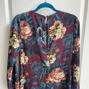 ASOS Midi Dress Women 6 Burgundy Floral Dark Academia Long Sleeve Tea Dress thumbnail 5