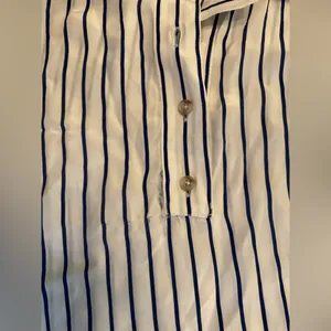 NWT J crew Sheer popover top in crepe de chine Sz 10 Sold Out - tear in front thumbnail 10