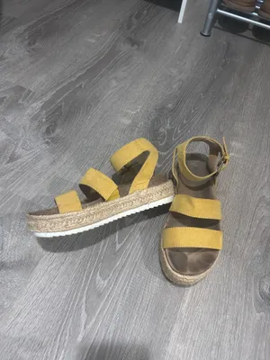 Universal Threads Espadrille Platform Sandals thumbnail 2
