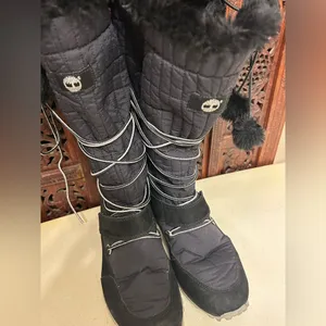 Timberland Boots Womens 8 Black Knee High Pom Pom Lace Up Winter Snow thumbnail 3