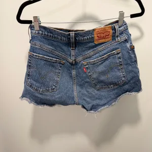 Levi's 501 Original Cut-Off Denim Shorts 27 Medium Wash Blue Button Fly Cotton thumbnail 5
