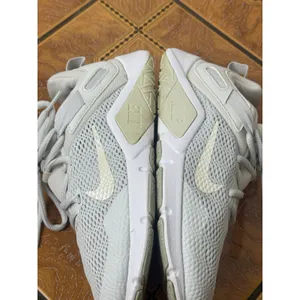 Nike Legend Essential Women’s Training Shoes Gray White CD0212-022 Size 5 thumbnail 8